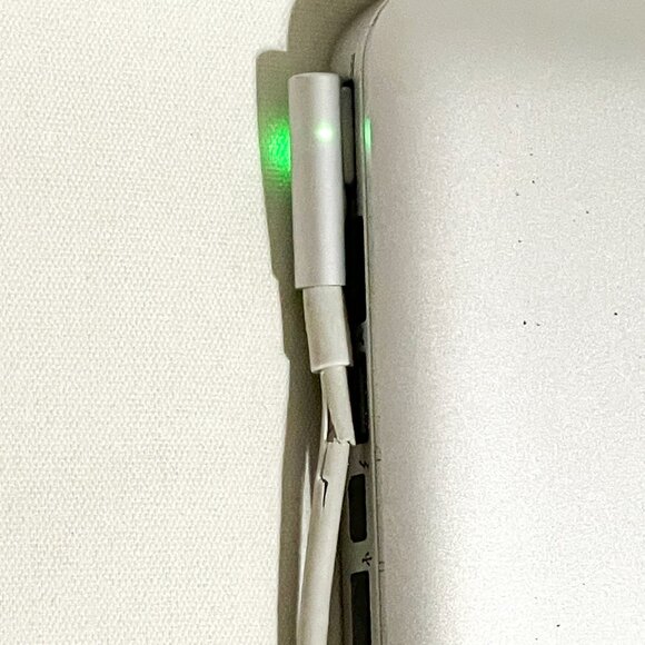 Apple MacBook Pro 13” Mid 2012 Catalina A1278 Core i7 2.9GHz 8GB Memory 1TB SSD - Picture 17 of 17